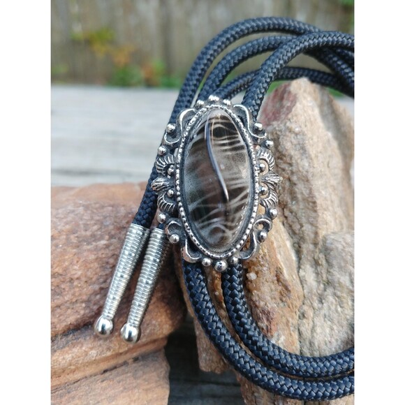 Handcrafted Absract Swirled Bolo Tie, Filigree Western String Tie - Picture 1 of 10